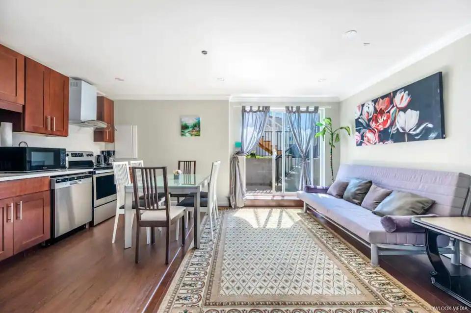 Coze Home In Vancouver Near Yvr Εξωτερικό φωτογραφία